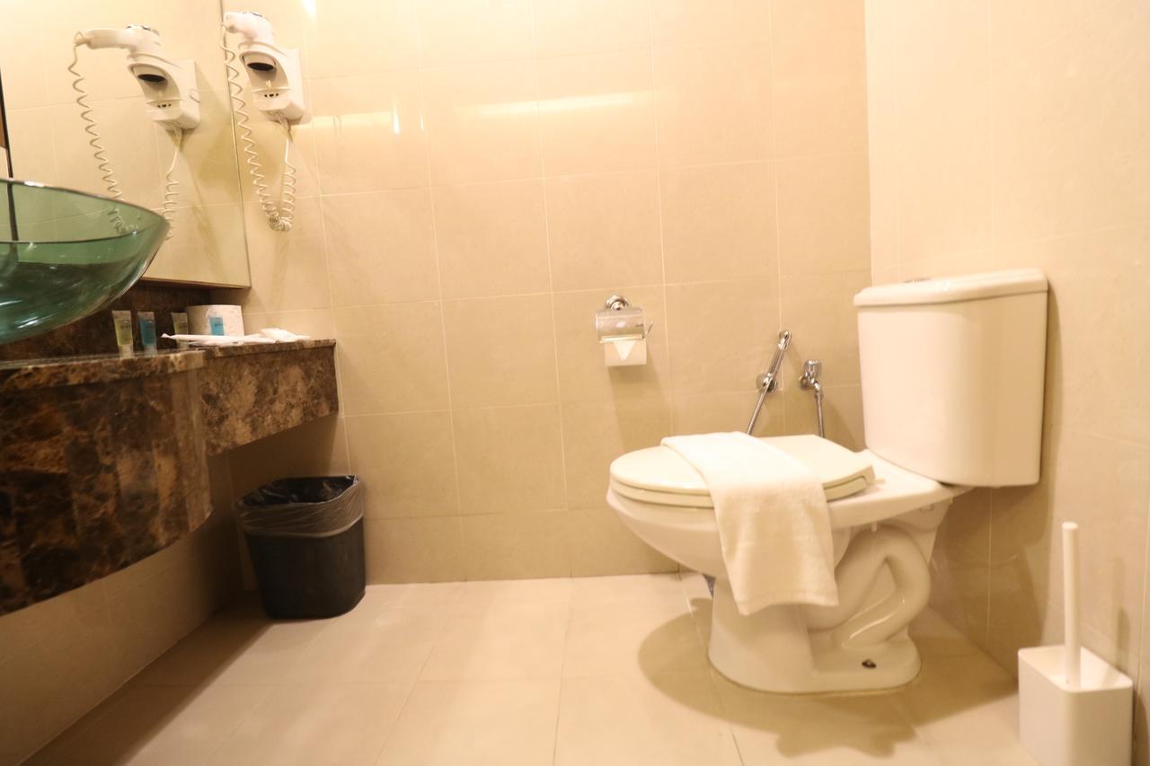 Millennium Suite At Pyramid Tower Petaling Jaya Exterior foto
